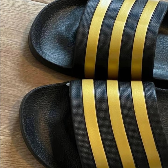 Adidas Men’s Slides - Picture 2 of 8